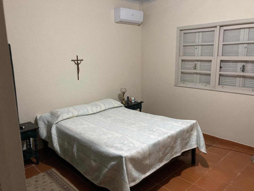 Casa De 3 Quartos, Sendo 1 Suite E 2 Quartos C Banheiro