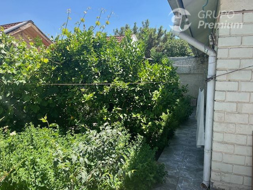 Acogedora Casa En Venta En Ñuñoa