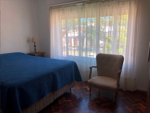Dueño Vende Excelente Propiedad En Malvin, 3 Dormitorios Y Servicio