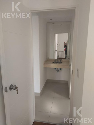 Departamento De Un Dormitorio Con Cochera En Centro De La Plata - Diagonal 77 Entre 8 Y 43