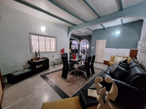 Venta Amplia Casa Ubicada En La Victoria -aragua Urb Bolivar Gjg 25-3576