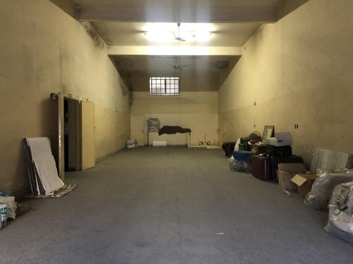 Imagen 2 de 17 de Venta - Deposito 1890 M2 - Monserrat