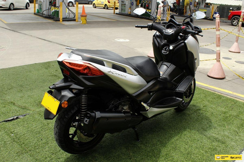 Yamaha X-max 300
