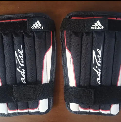 Canilleras Marca adidas