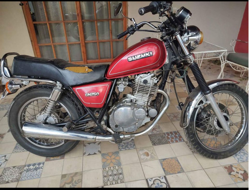 Suzuki  Gn 250