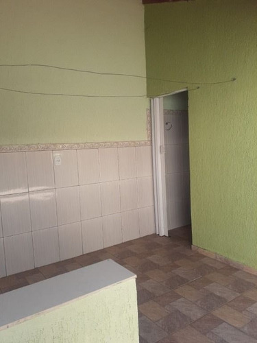 Imagem 7 de 15 de Casa De 02 Dormitórios(01 Suíte) A Venda, Próximo A Rod. Dutra, Aceita Financiamento, Permuta Por Apartamento Em Caçapava Ou São José - So0368