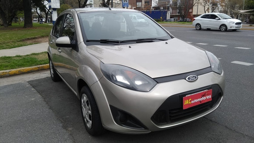 Ford Fiesta Max Ambiente