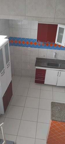 Vende-se Uma Casa Térreo E Primeiro Andar, Em Pernambués