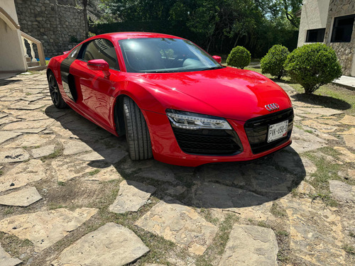 Audi R8 5.2l Coupe V10 T . At