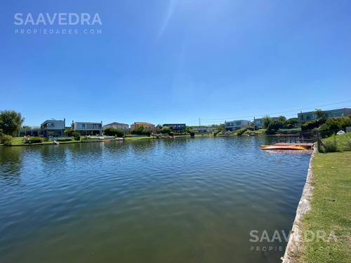 Imagen 2 de 5 de Excelente Lote Al Agua, Lindero A Espacio Común ! Orientación Oeste. Los Lagos Nordelta