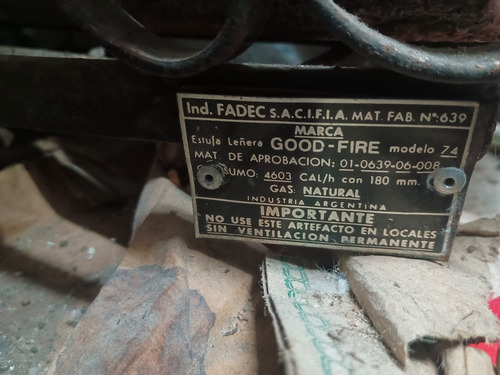 Estufa A Gas Antigua Simil Leña Azul Claro (Usado)