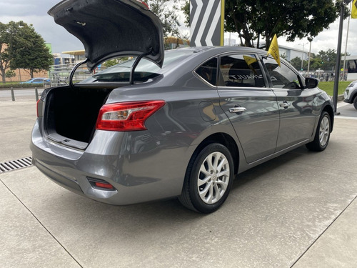 Imagen 8 de 18 de Nissan Sentra Se Sd Mt 2018 - 1800cc