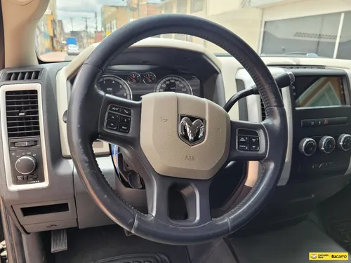 Dodge Ram 5.7 1500 Slt 4x2