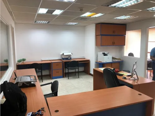Se Alquila Oficina 100,20m² Ccct