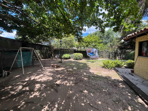 Excelente Casa Quinta En 2 Lotes En Moreno Centro