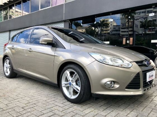 Imagem 2 de 9 de Focus Hatch Se Plus 2.0 16v Powershift