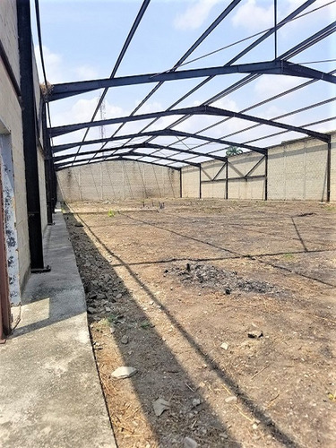Terreno Industrial En Calicanto, Flor Amarillo Plt-207