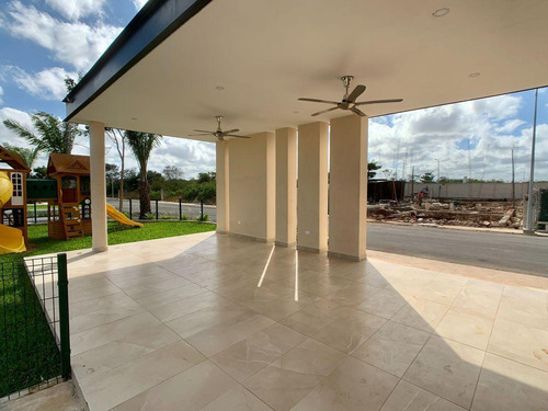 Casa En Venta Merida En Privada Conkal, Mod. Dom, Entrega Inmediata.