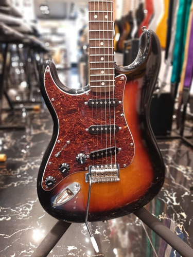 Imagen 4 de 8 de Guitarra Electrica Squier Strato Classicvibe 60 Zurda Outlet