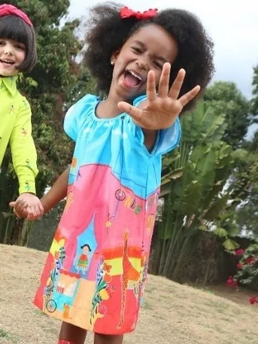 Modelo de best sale vestido infantil estampado