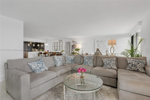 Departamento En Venta Ubicado En 2301 Collins Ave, Miami, Florida