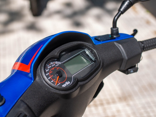 Imagen 9 de 25 de Aprilia Sr 160 Azul Financiacion Abs Inyeccion Concesionario