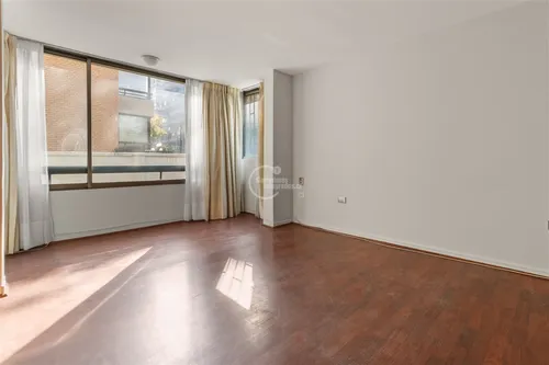 Departamento En Arriendo De 4 Dorm. En Las Condes