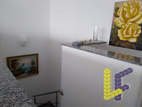Sobrado. Bairro Santa Paula - 16080