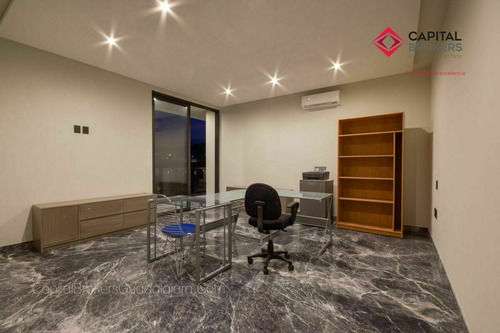 Mansión De Súper Lujo En Venta En Ayamonte Zapopan Zona Bajío Guadalajara