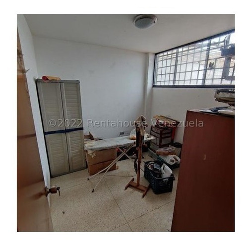 Imagen 11 de 15 de Casa En Venta El Marques 22-29002 Wolfgang Liaz 0414-132-24-22 0412-582-01-12