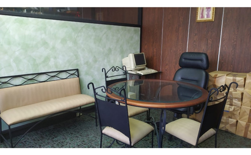 Venta. Oficina. Av. Universidad Tg