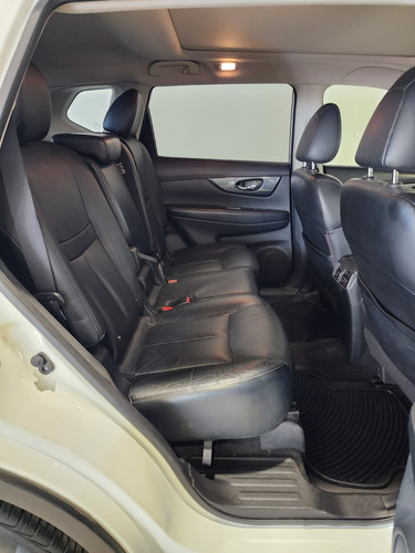 Nissan X-Trail 2.5 Exclusive 3 Row Mt