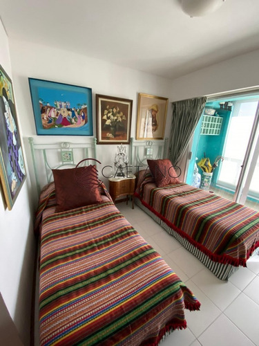 Penthouse En Playa Brava-ref:2397