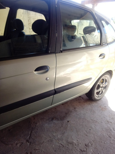 Renault Scenic 2000 2.0 Rxe 5p