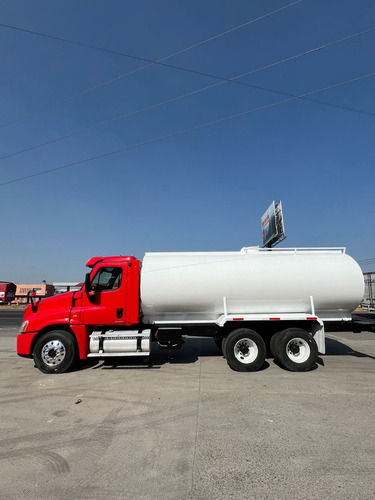 Freightliner Cascadia Camión Pipa De 20,000 Litros