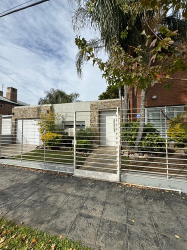 Excelente Casa En Cerro Chico 3 Dorm. Totalmente Reciclada!!!