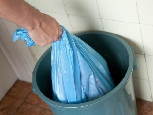 Saco De Lixo De 20 Litros Azul 35x45cm. C/400 (4 Pcts) Cor Preto
