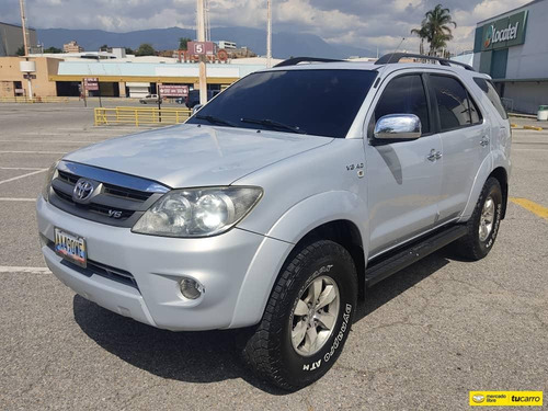 Toyota Fortuner Sr5 4x4