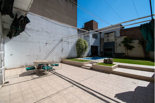 Imagen 7 de 29 de Venta De Casa Con Gran Patio En Pichincha