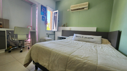 Casa 4 Dormitorios, Pileta , Jardin , Cerca Del Centro