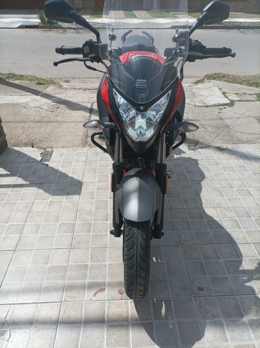 Imagen 3 de 6 de Bajaj Rousser Ns 200