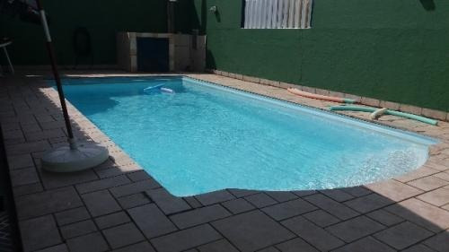 Imagem 10 de 14 de Casa Na Praia Com Piscina E 2 Quartos Em Itanhaém | 5015-pc