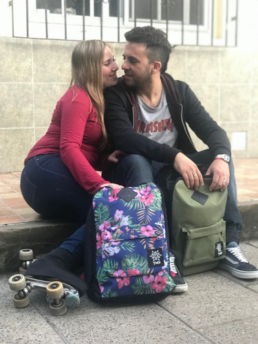 Imagen 4 de 10 de Bolso P/ Patin Artistico Tipo Mochila Doble Compartimiento