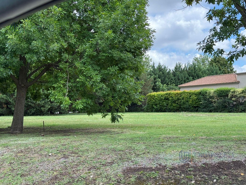 Venta De Lote En Ayres De Pilar