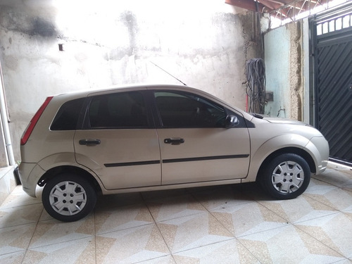 Imagem 1 de 4 de Ford