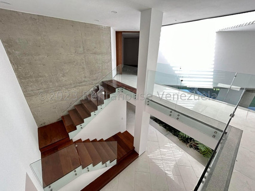 Se Vende Casa En Lomas De Las Mercedes Mls #25-102