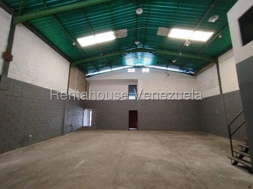 Julio Latouche 25-18594 Local Comercial Con Galpon En Alquiler Urb Terrazas De Castillito San Diego Carabobo. Proximidad A Avenidas Principales Y Areas Comerciales Garantiza Un Flujo De Clientes.