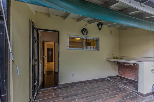 Alquiler Casa / Triplex 4 Dormitorios En Circ 1º, Ciudad Evita - Apto Crédito