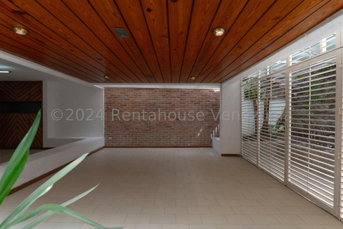 Hermosa Casa En Venta Ubicada En Caurimare