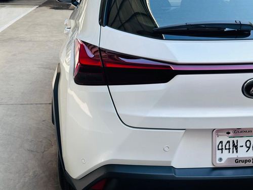 Lexus UX 5p 300h HEV L4/2.0 Aut